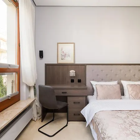 Apartment Royal Wilanow Spacious By Bookinghost *