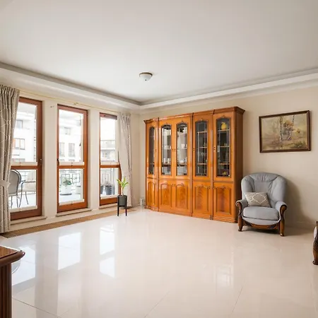 Royal Wilanow Spacious By Bookinghost ワルシャワ